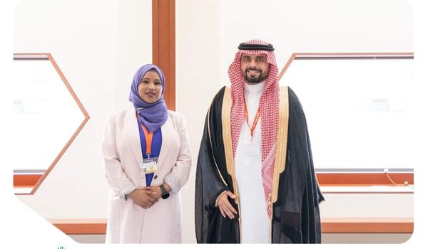 وزيرة الدولة  في وزارة الإبتكار والتكنولوجيا تجري مباحثات مع حاكم الحوكمة الرقمية في المملكة العربية السعودية